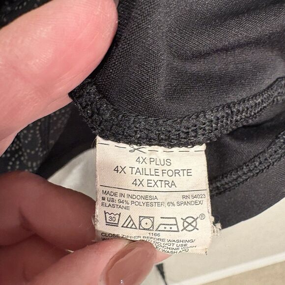 Old Navy Active Plus 4x Black Grey Patterned Thin 1/4 Zip Jacket - Picture 5 of 8